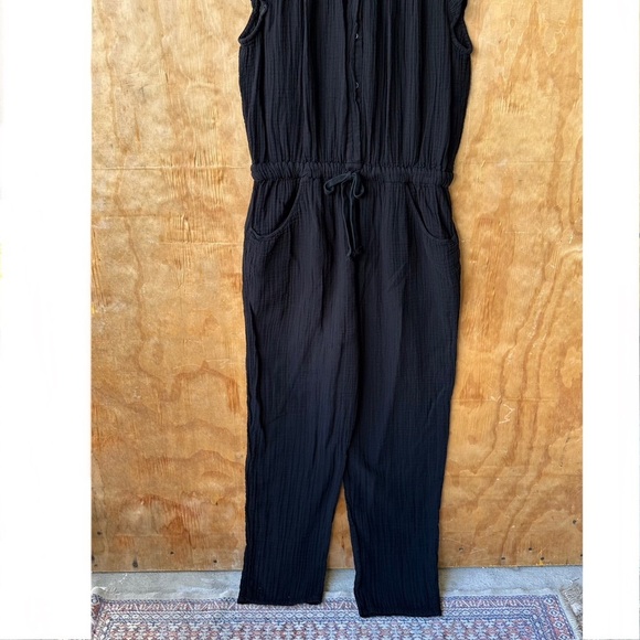 Xirena Loghan Black Cap Sleeve Gauze Straight Leg Tie Waist Jumpsuit - Picture 13 of 16